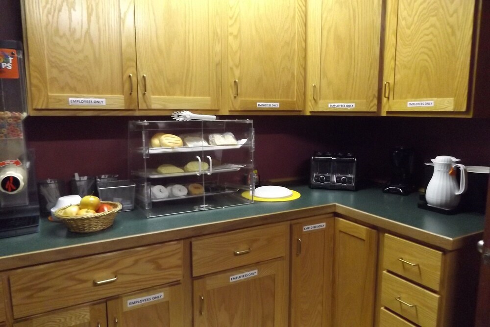 Nisswa Hotel and Suites - photo 73