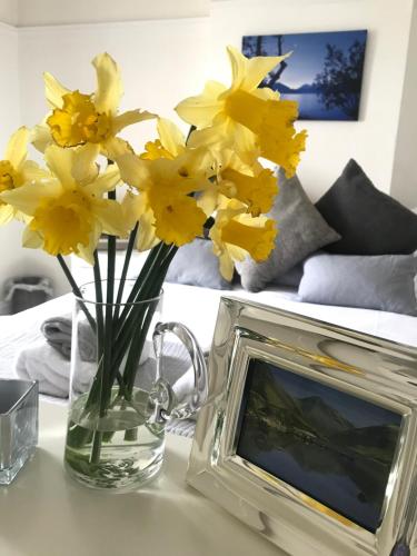 Roses Cottage cosy countryside home with open fire and mountain views near Scafell — 4-Star Luxury Hotel in Whitehaven, United Kingdom