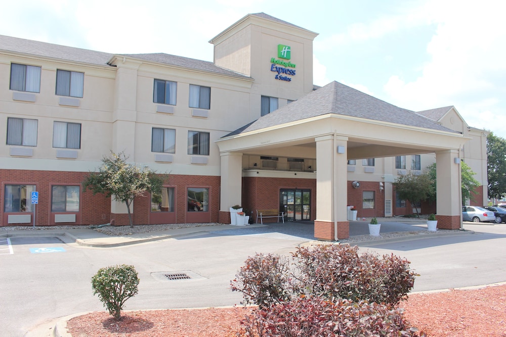 Holiday Inn Express Kansas City Liberty by IHG - photo 62
