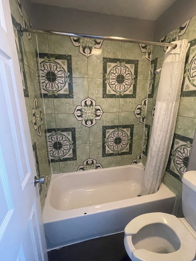 Red Crown Inn - photo 18