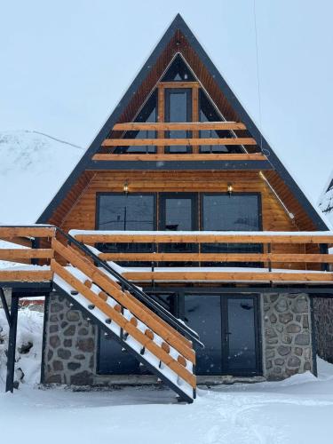 Infinity Chalets in Kazbegi in Step'antsminda, Georgia
