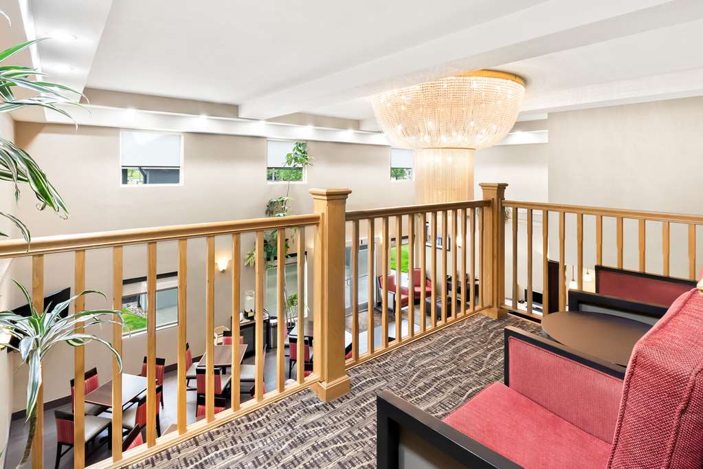 Comfort Suites Portland Airport - photo 9