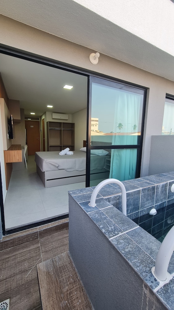 Flat Ofurô 17 VP by La Playa — 4-Star Luxury Hotel in Ipojuca, Brasil