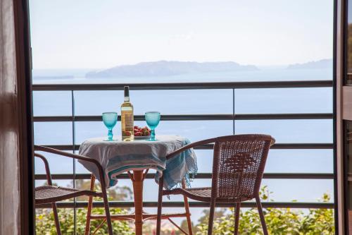 Quinta do Santo by LovelyStay — 4-Star Luxury Hotel in Santa Cruz, Portugal