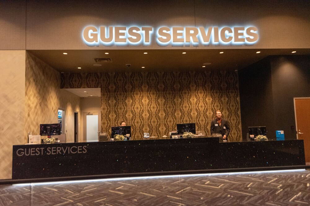 Royal River Casino and Hotel - photo 26
