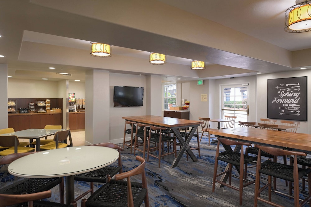 Fairfield Inn & Suites San Diego Old Town - photo 19
