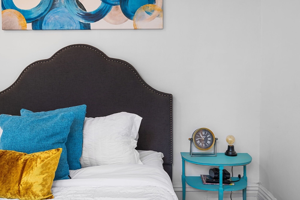 The Ultimate Fan’s Retreat 5BR near all the Action in Pittsburgh, United States