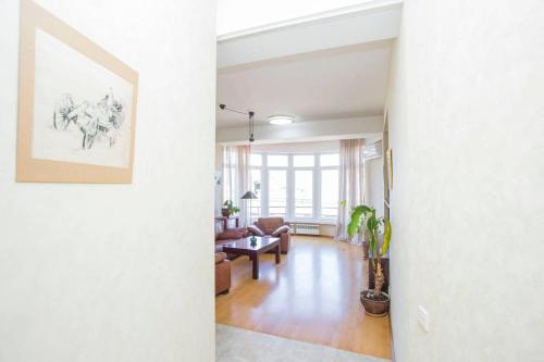 1BR apartment with balcony on Mtatsminda