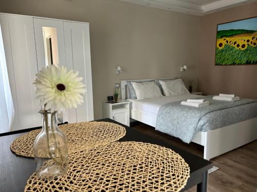 La Corte Di Silvia Centro — 4-Star Luxury Hotel in Sesto Calende, Italy