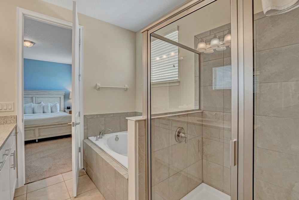 Reunion Golf Resort 8 Bed 8 Bath Amazing Pool Home 8 Bedroom Villa by RedAwning - photo 37