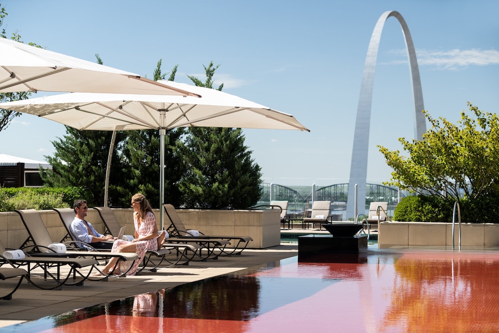 Four Seasons Hotel St Louis - photo 30