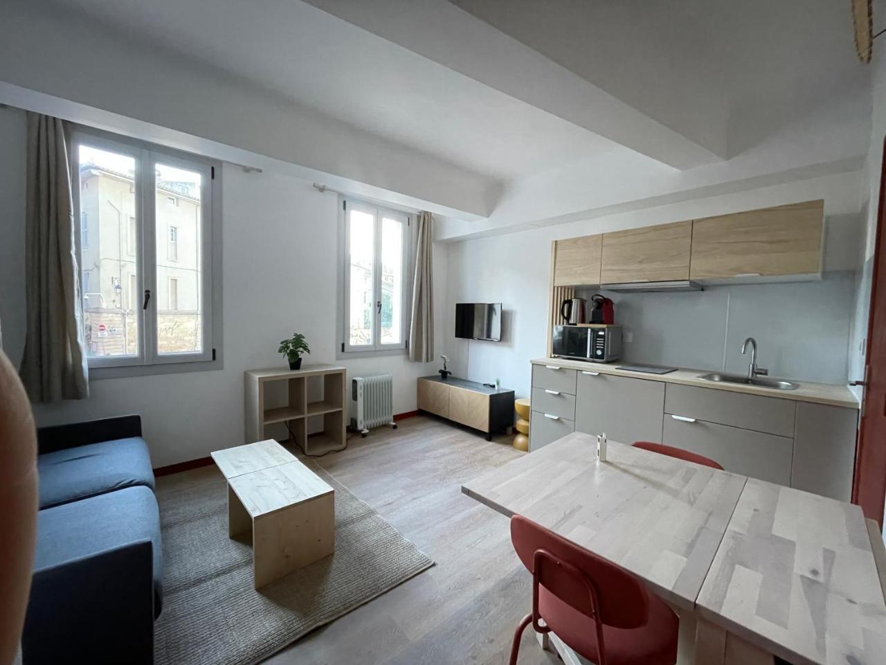 Studio Climatise Plein Centre Ville 1er Etage