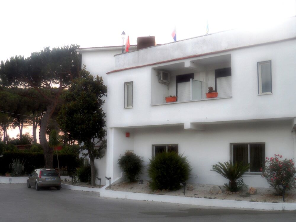 Hotel Exagon — hotel in Mondragone