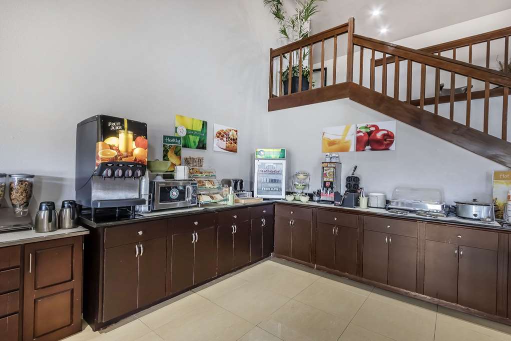 Quality Inn & Suites Stuttgart North - photo 35