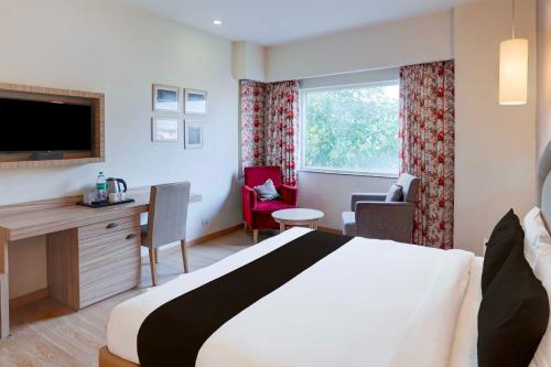 Townhouse Oak Sahastradhara Road Dehradun — 4-Star Luxury Hotel in Dehra Dun, India