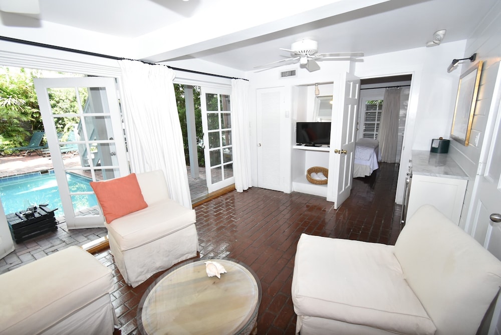 Simonton Court Historic Inn & Cottages - photo 185