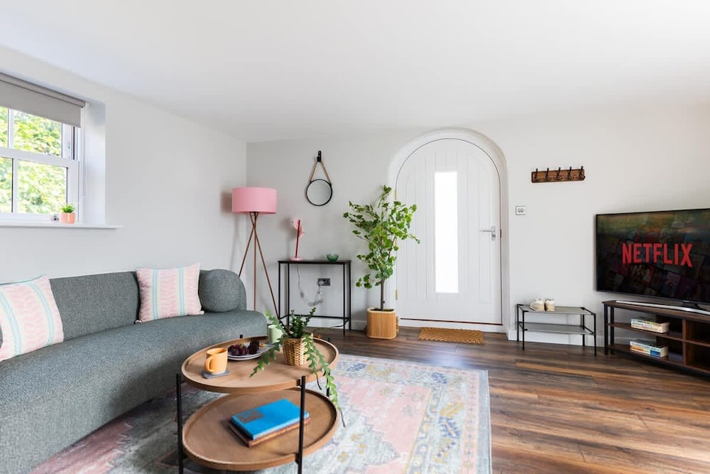 Ivy Mews Converted Barn in Popular Village — 4-Star Luxury Hotel in Scarborough, United Kingdom