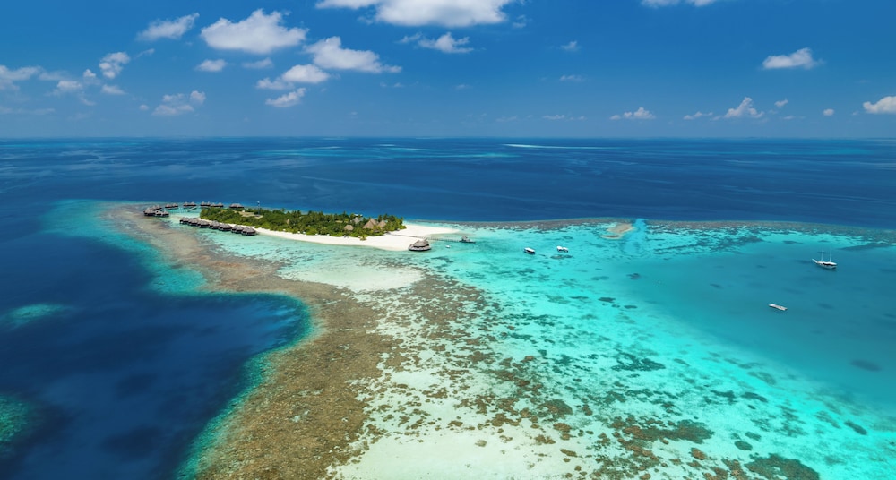 V Villas Maldives at Mirihi MGallery Collection — 5-Star Luxury Hotel in Male, Maldives