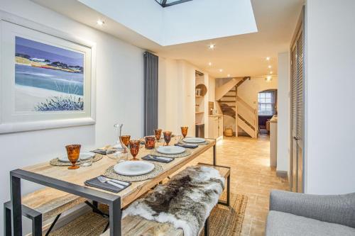 Insignia in Cowes, United Kingdom