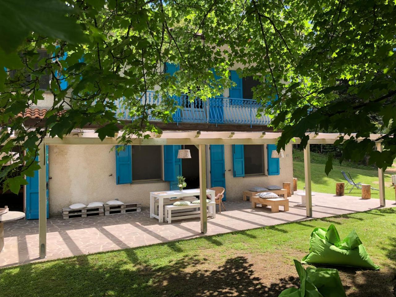 Agriturismo la Casa Nel Bosco — 4-Star Luxury Hotel in Villa Basilica, Italy