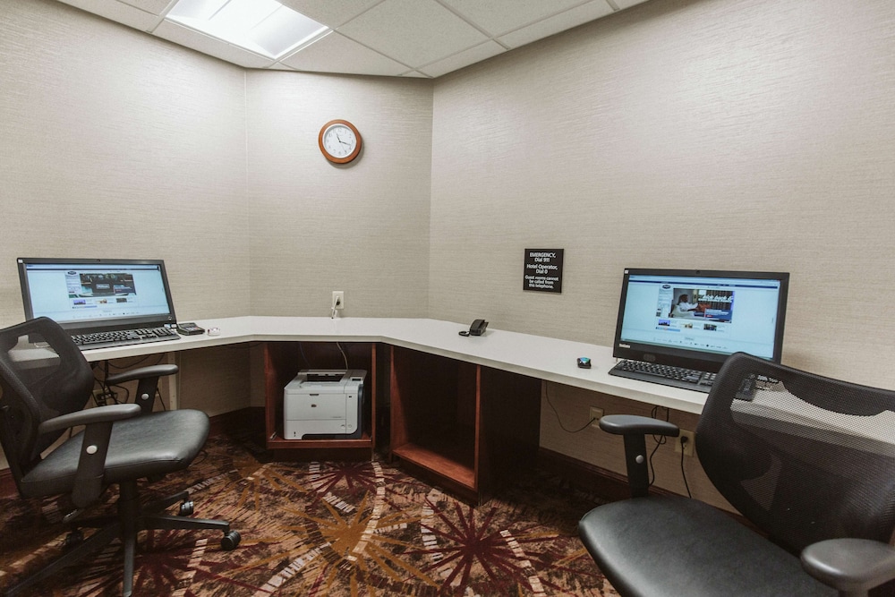 Hampton Inn Bismarck - photo 39
