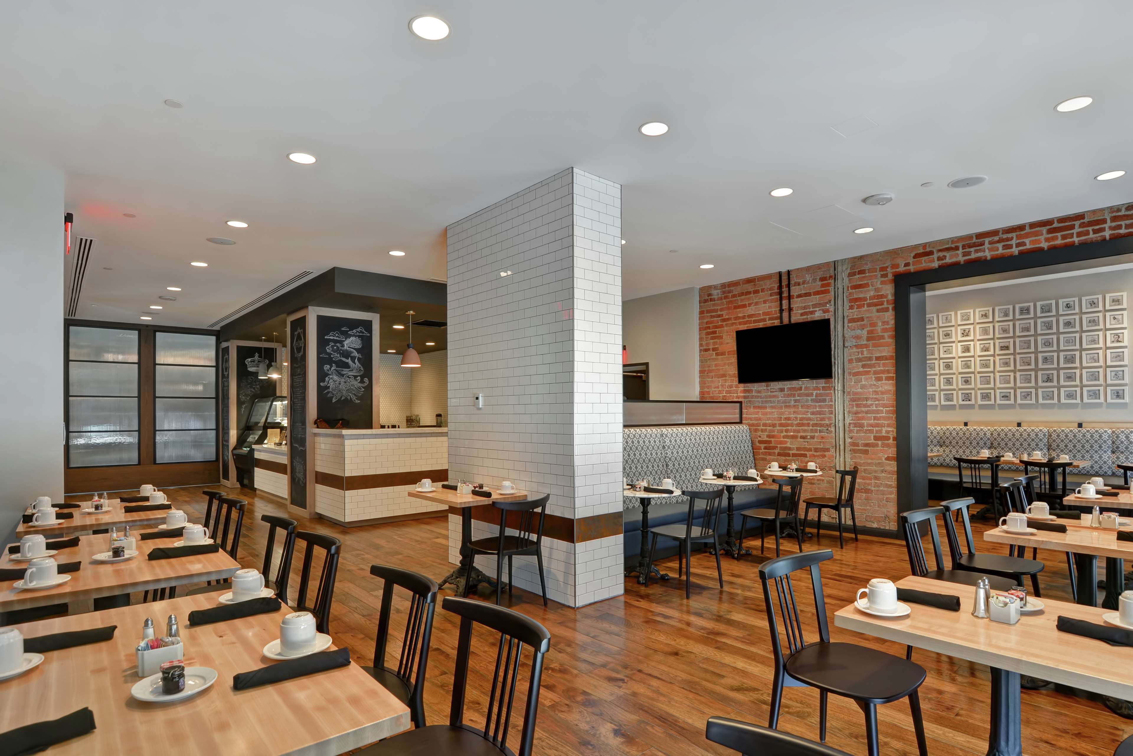 The Cincinnatian Hotel Curio Collection by Hilton - photo 5