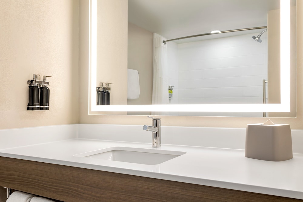 Holiday Inn Express Hotel & Suites Fort Pierce West by IHG - photo 23