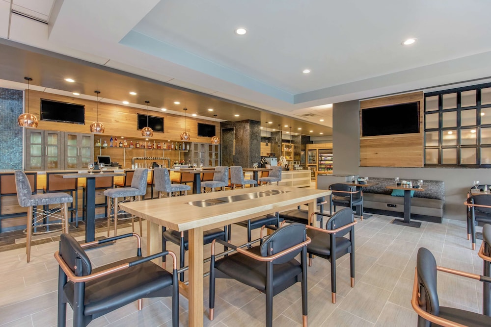 DoubleTree by Hilton Birmingham Perimeter Park - photo 39