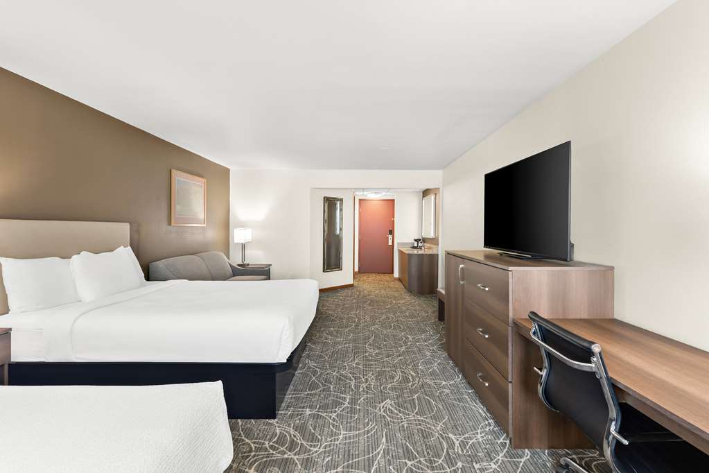 Best Western West Towne Suites - photo 30