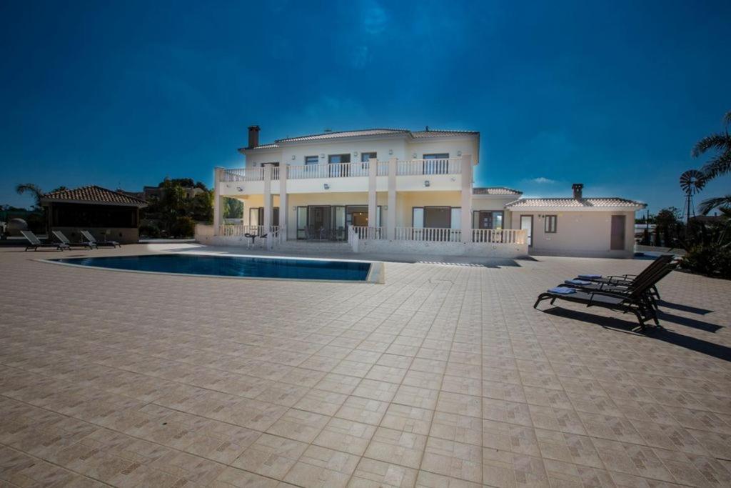 Villa Protaras Deluxe Fabulous And Luxurious 7bdr Villa Close To Fig Tree