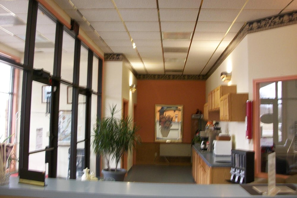 Lodi Valley Suites - photo 2