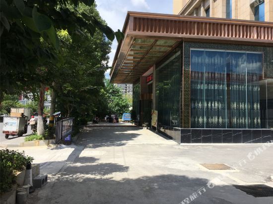 Lichuan Yuelai Hotel in Lichuan, People's Republic of China