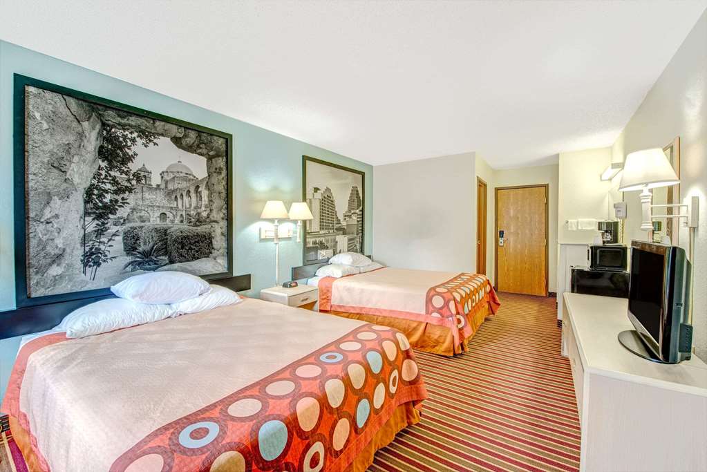 Super 8 by Wyndham San Antonio Fiesta - photo 7