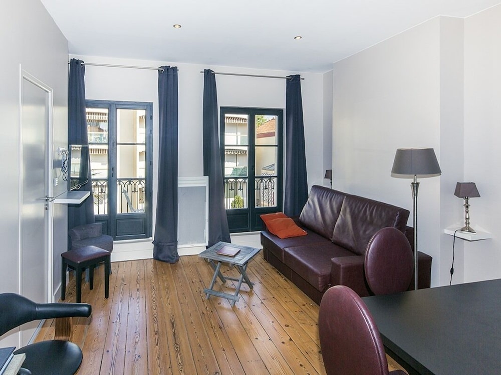 Bord'o Appart Hoya Bella — 4-Star Luxury Hotel in Arcachon, France