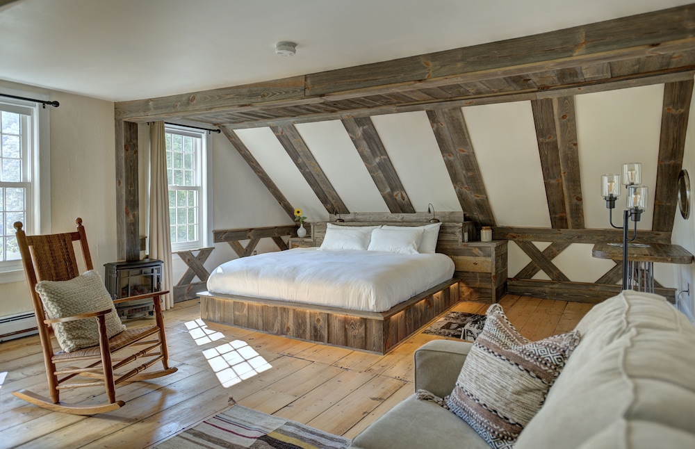 The Woodstocker B&B — 4-Star Luxury Hotel in Woodstock, United States
