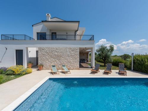 Holiday Home Villa Tola by Interhome — 4-Star Luxury Hotel in Visignano, Croatia