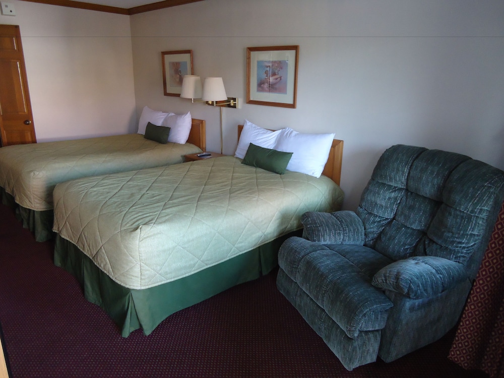 Indy Speedway Inn - photo 13