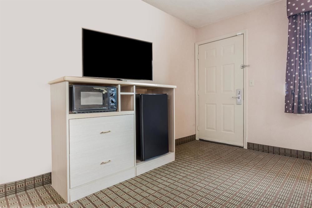 Days Inn Portland Central - photo 12