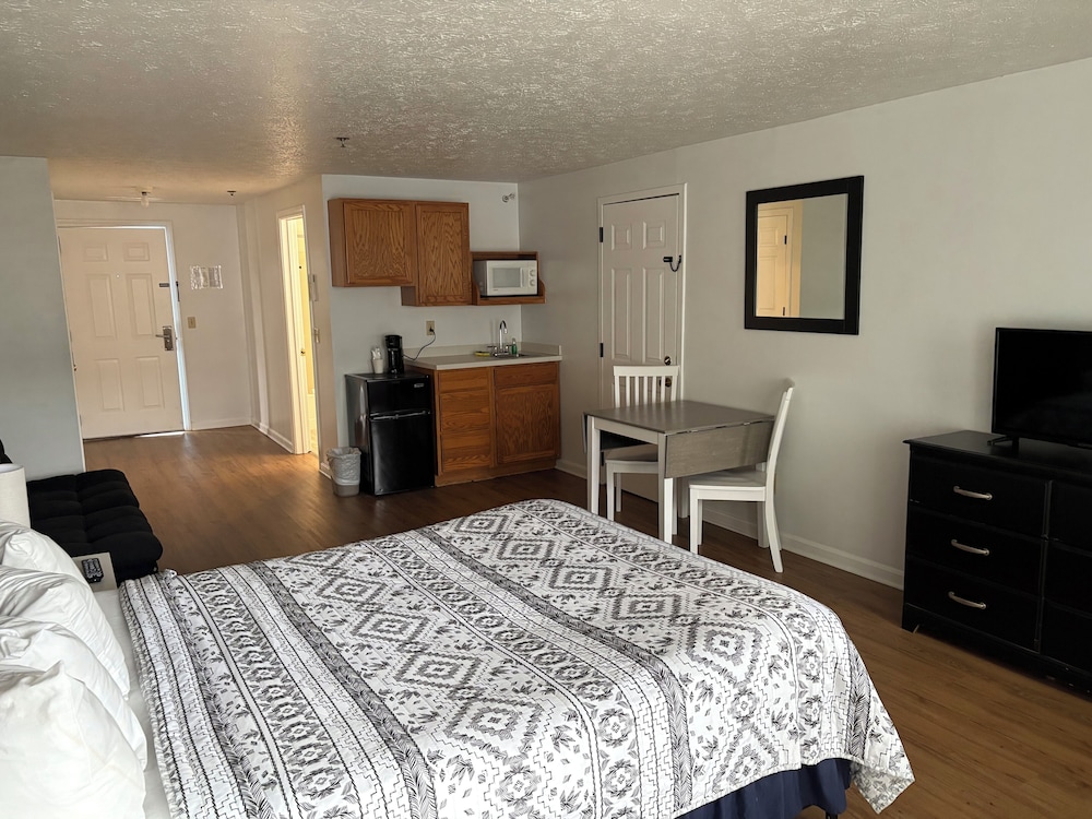 Grand Beach Inn - photo 34