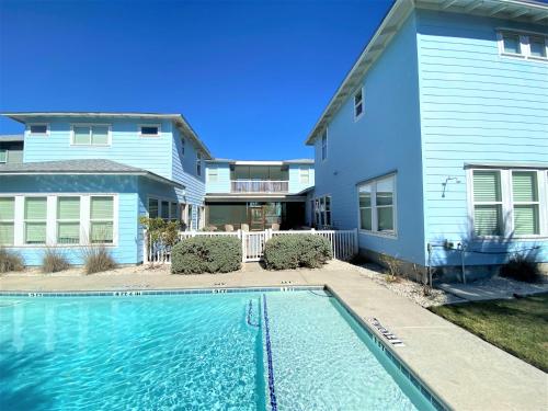 Dolphin Cove — 4-Star Luxury Hotel in Port Aransas, United States