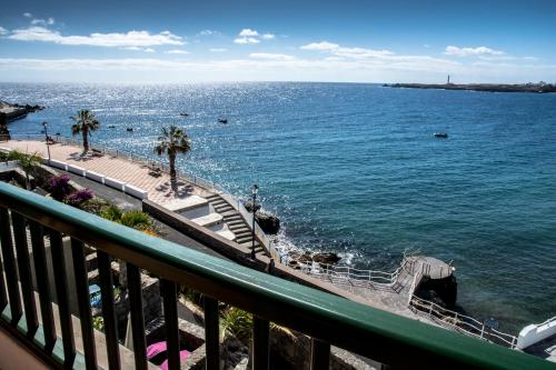 Apartment Poris Sea View — 4-Star Luxury Hotel in Lomo De Arico, Spain
