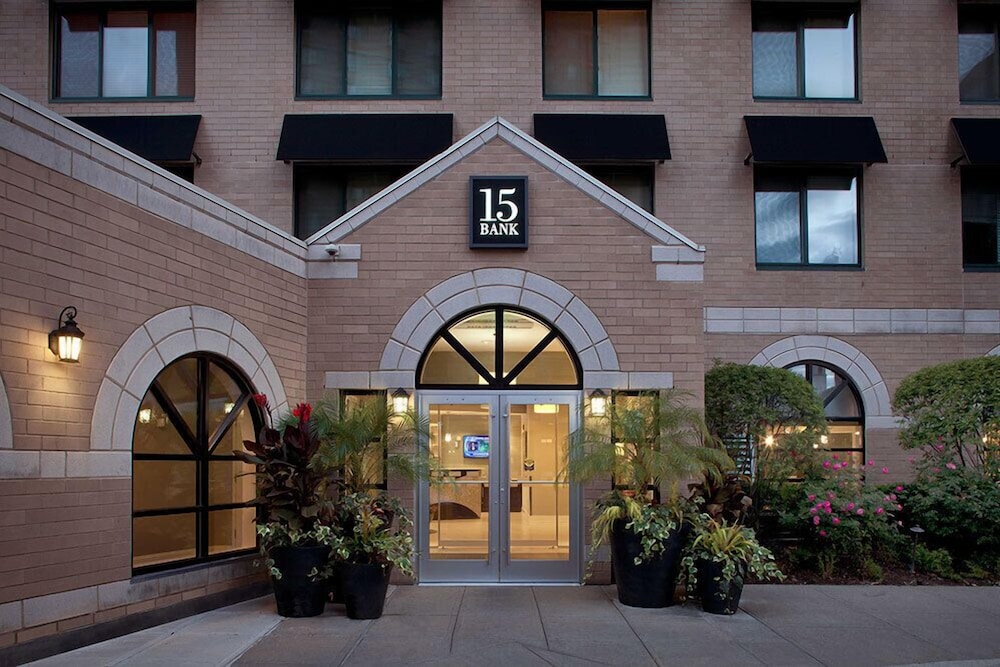 Furnished Quarters Bank Street Commons — 4-Star Luxury Hotel in White Plains, United States
