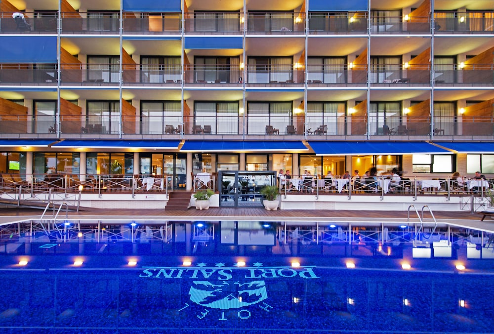 Hotel Port Salins By Pierre Vacances — Girona