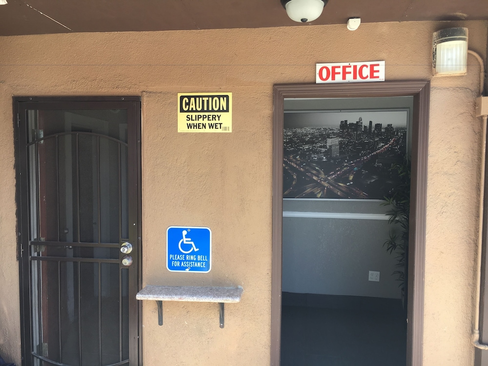 Hotel Salina Long Beach - photo 19
