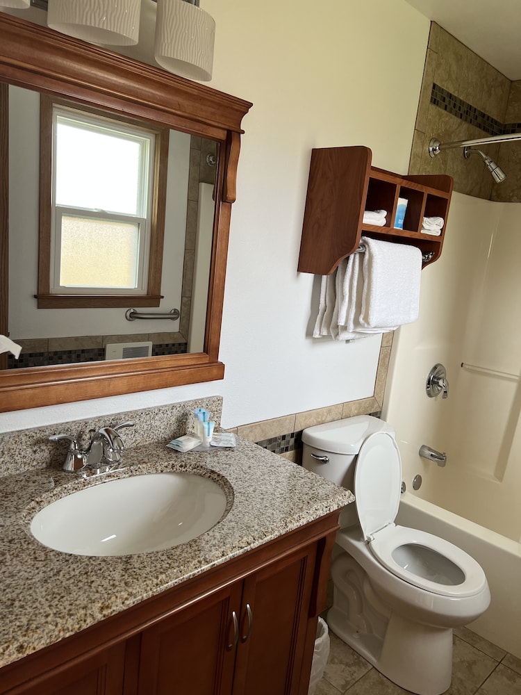 All Star Inn & Suites - photo 274