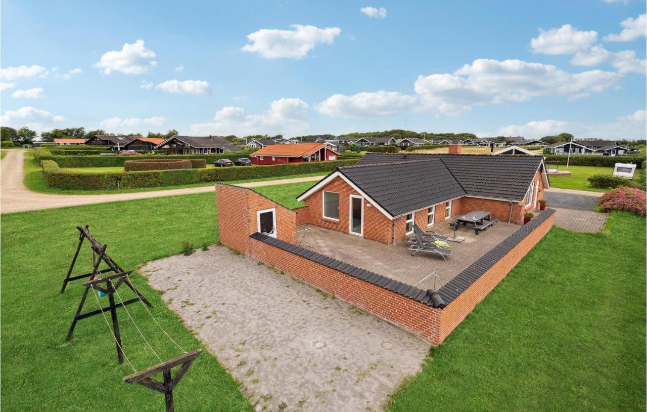Nice Home In Vinderup With Sauna — 4-Star Luxury Hotel in Vinderup, Denmark