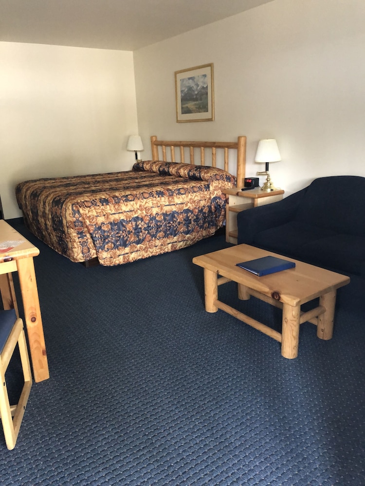 Edgewater Inn Shady Cove - photo 4