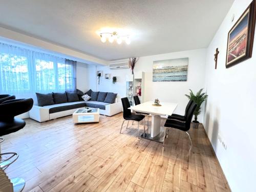 Apartment Rose Zadar city centar — 4-Star Luxury Hotel in Zadar, Croatia