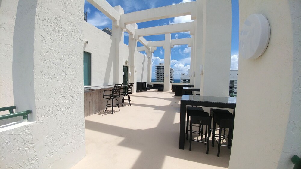 Casablanca on the Ocean West Tower - photo 30