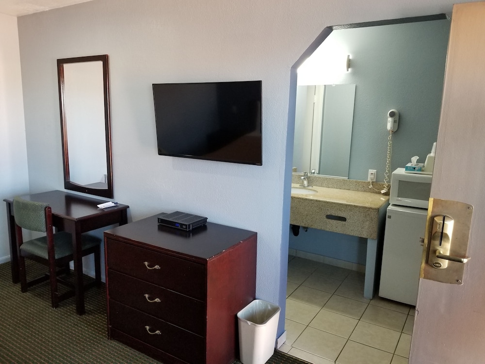 Travelodge by Wyndham Barstow - photo 3